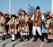 Participanţii-au-marcat-momentul-cu-Hora-Unirii