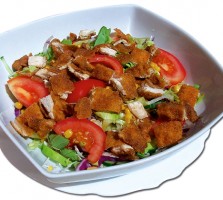 salata-cu-snitel-de-pui