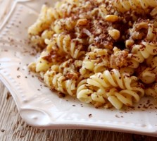 Paste-cu-nuca-si-miere